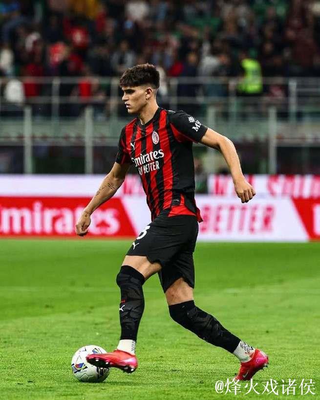 自2012年的沙拉维以来,巴尔泰萨吉是米兰意甲双响最年轻球员 自2012年的沙拉维以来,巴尔泰萨吉是米兰意甲双响最年轻球员