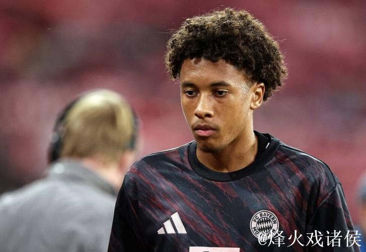 镜报：拜仁16岁中卫基亚拉的父亲上周和曼城、切尔西会面