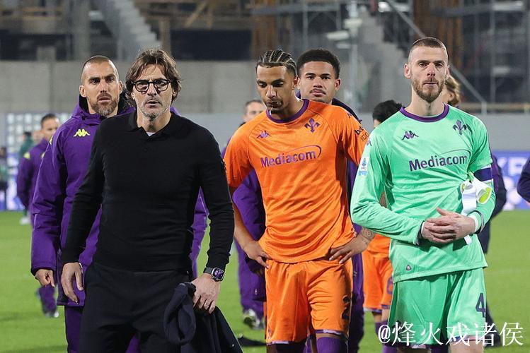 1-2!意甲2冠王遭读秒绝杀+15轮0胜垫底 高层震怒罚全队封闭管理 1-2!意甲2冠王遭读秒绝杀+15轮0胜垫底 高层震怒罚全队封闭管理